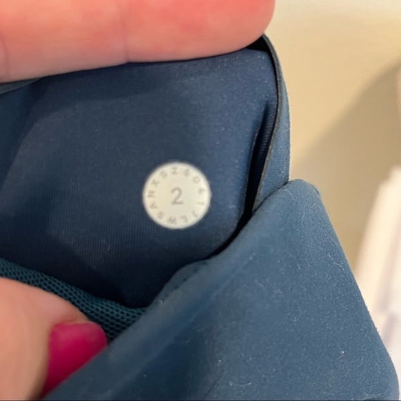 Lululemon In Movement teal blue leggings/tights size 2 - Picture 2 of 14